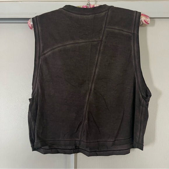LULULEMON Broken Beats Tank
Washed Dark Grey - Picture 5 of 6